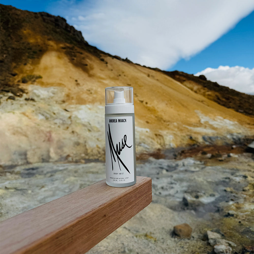 Andrea Maack Muse – Body Mist von Domitille Michalon in der Duftnote Creamy, Flowery