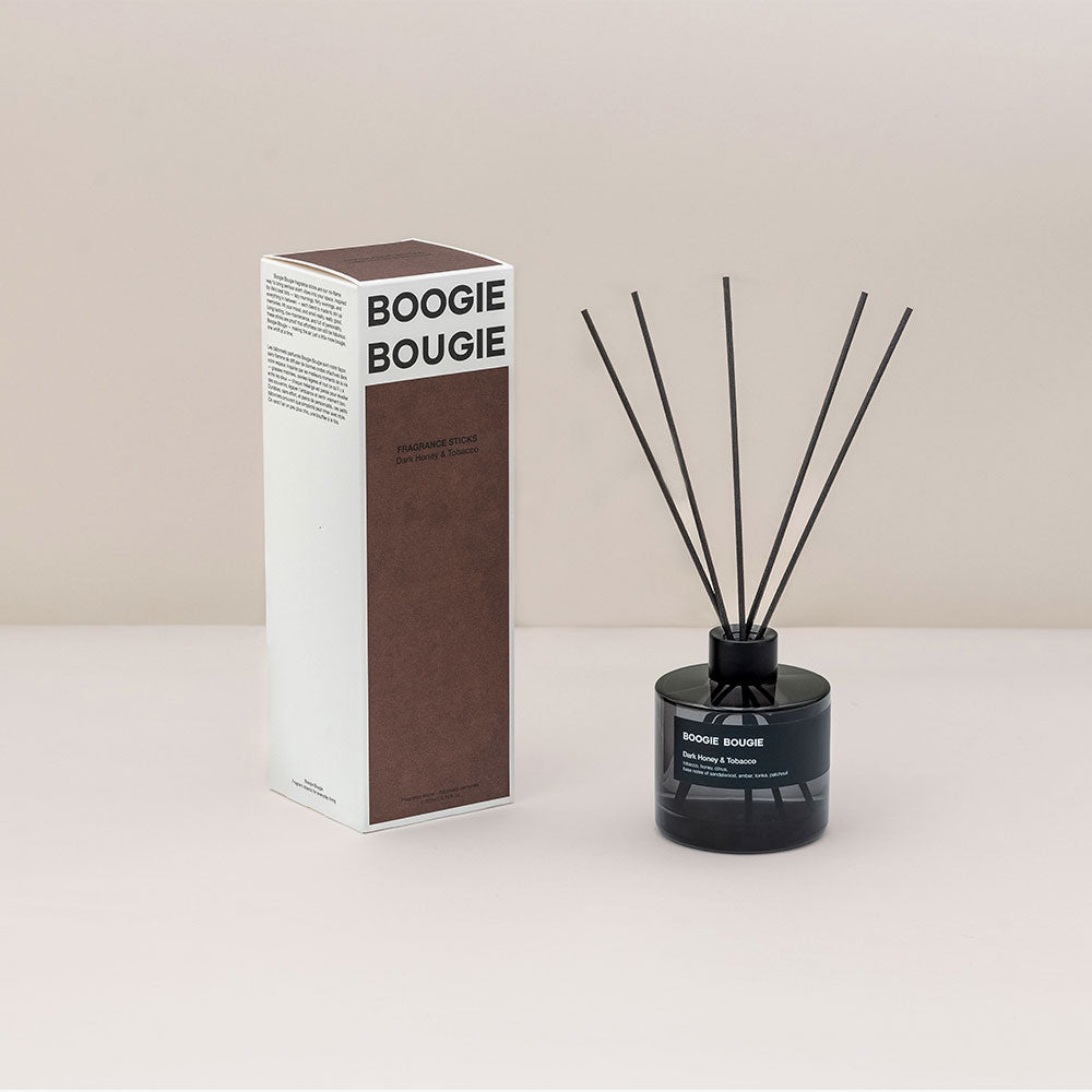 Boogie Bougie Dark Honey & Tobacco – Fragrance Sticks in der Duftnote Woody, Gourmand