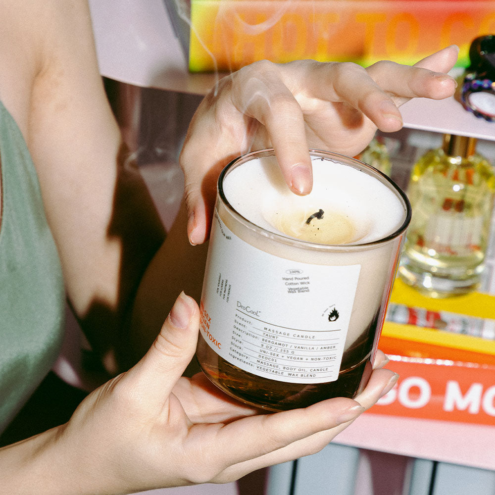 DedCool 01 "Taunt" - Massage Candle in der Duftnote Creamy, Citrus