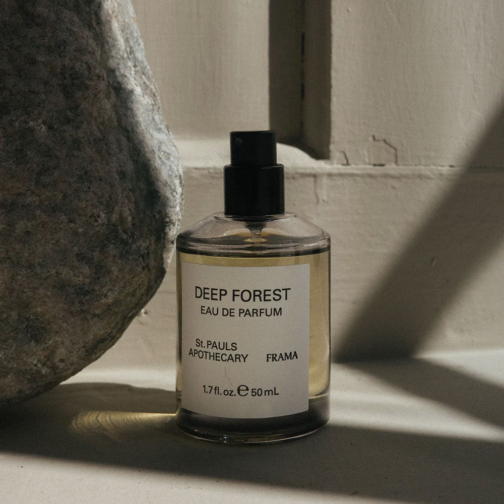 Frama Deep Forest – Eau de Parfum – Sample in der Duftnote Flowery, Woody Green