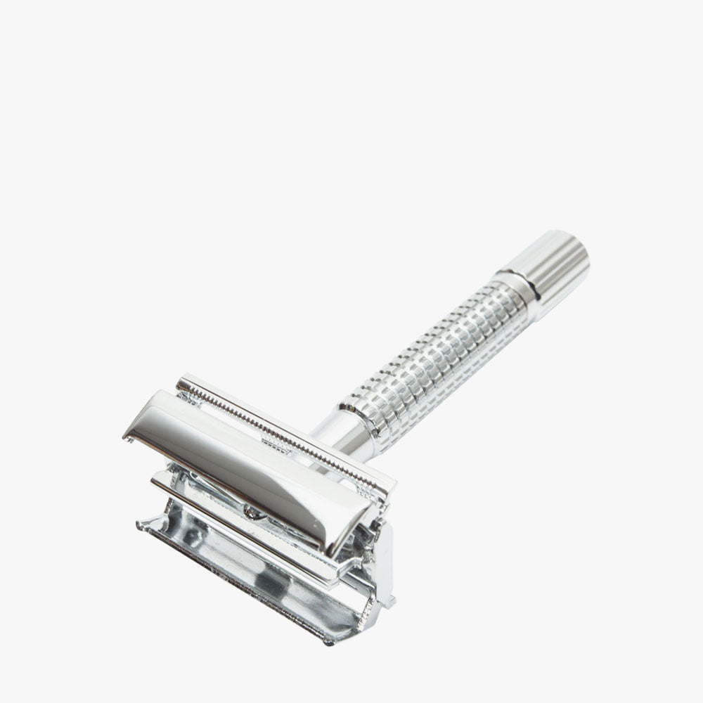 Giesen Forsthoff - Timor Butterfly razor with a shiny chrome finish, 80 mm