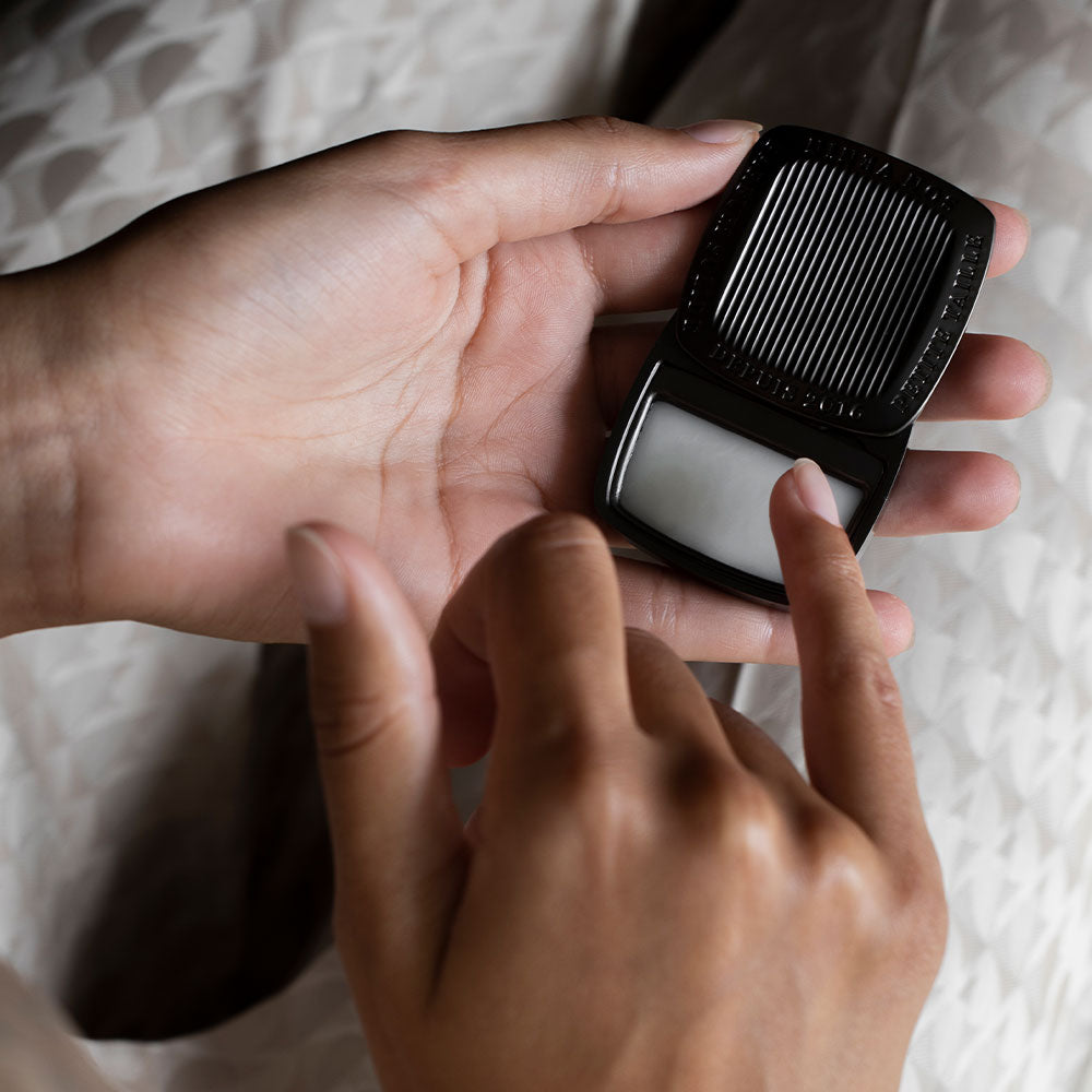 Son Venïn Pur 01 – Solid Perfume von Rosine Courage in der Duftnote Aromatic, Spicy, Creamy