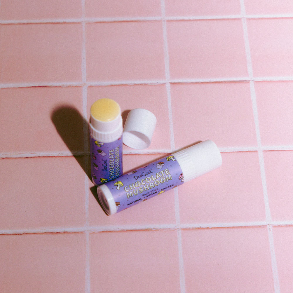 DedCool Chocolate Mushroom Balm Stick von Carina Chaz