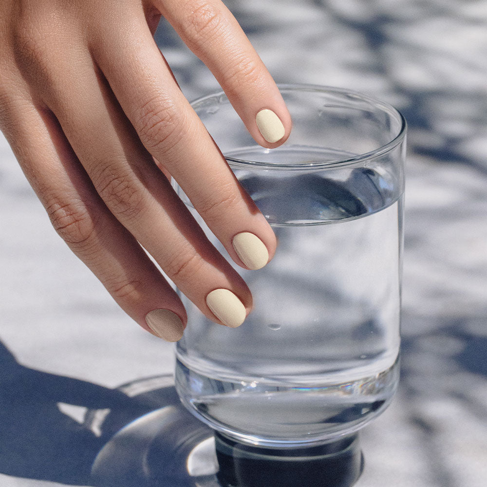 Karolin Van Loon Jardin De Lys – Nail Polish