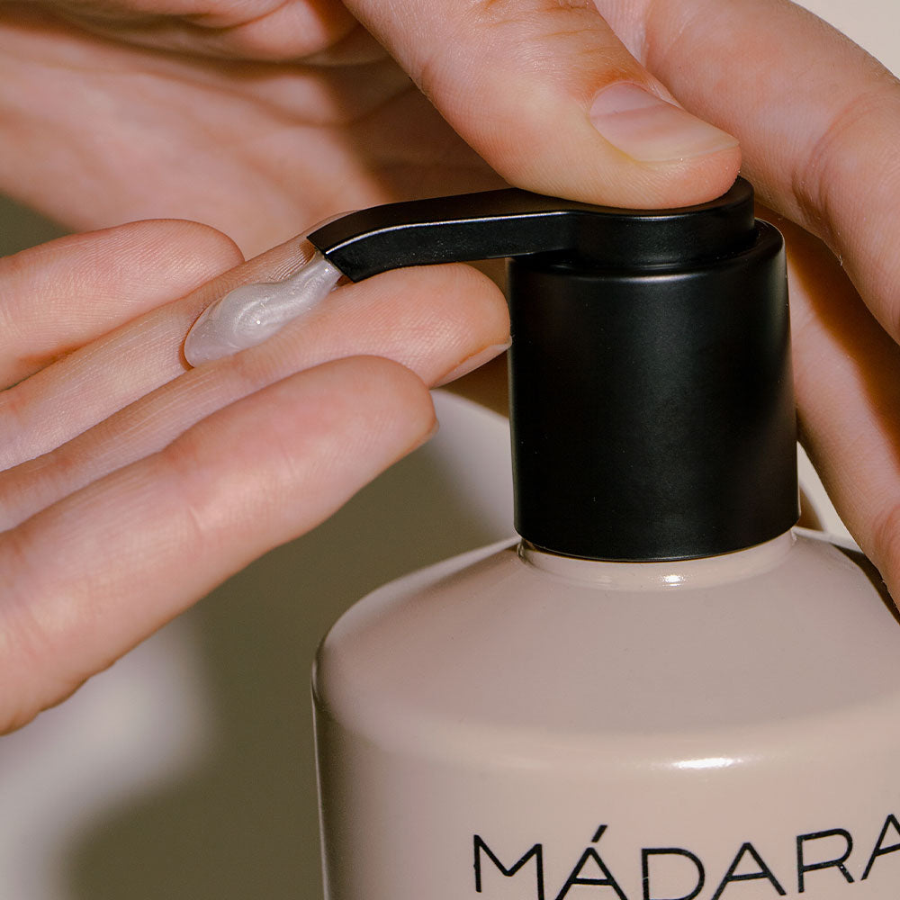 Madara Bitter Honey Moisture Wash