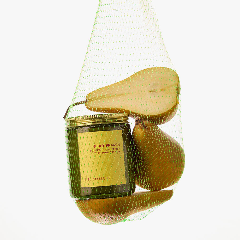 P.F. Candle Co. Pear Branch – Limited Soy Candle Standard Size in der Duftnote Fruity, Green